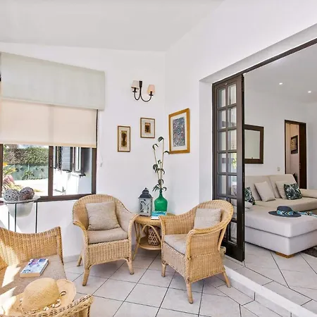 Villa Mourinho By Villa Plus فيلة البوفيرا